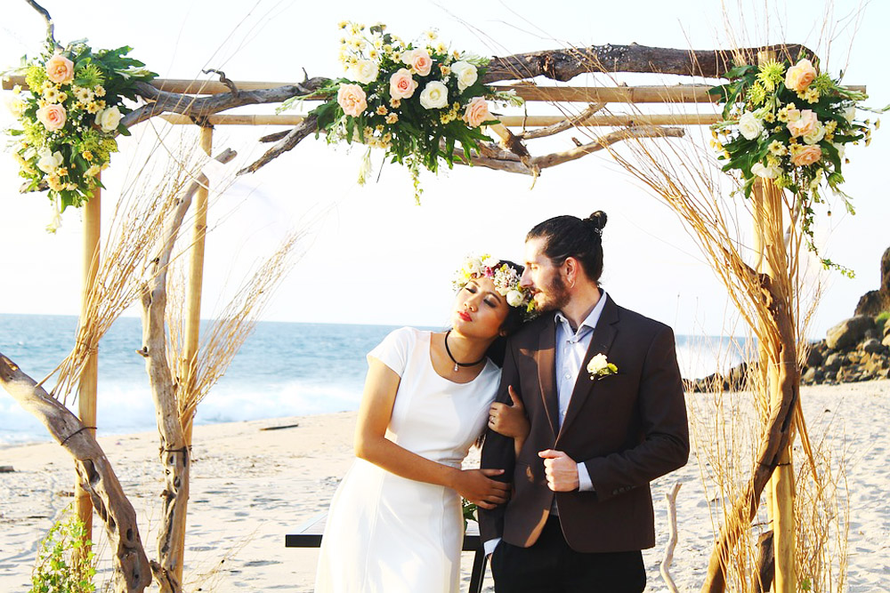 musica per matrimonio civile sposi in spiaggia durante il rito